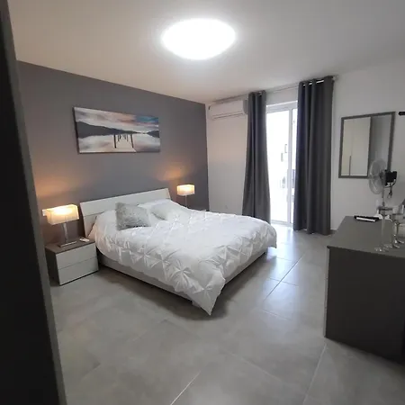 San Pawl Hostel *